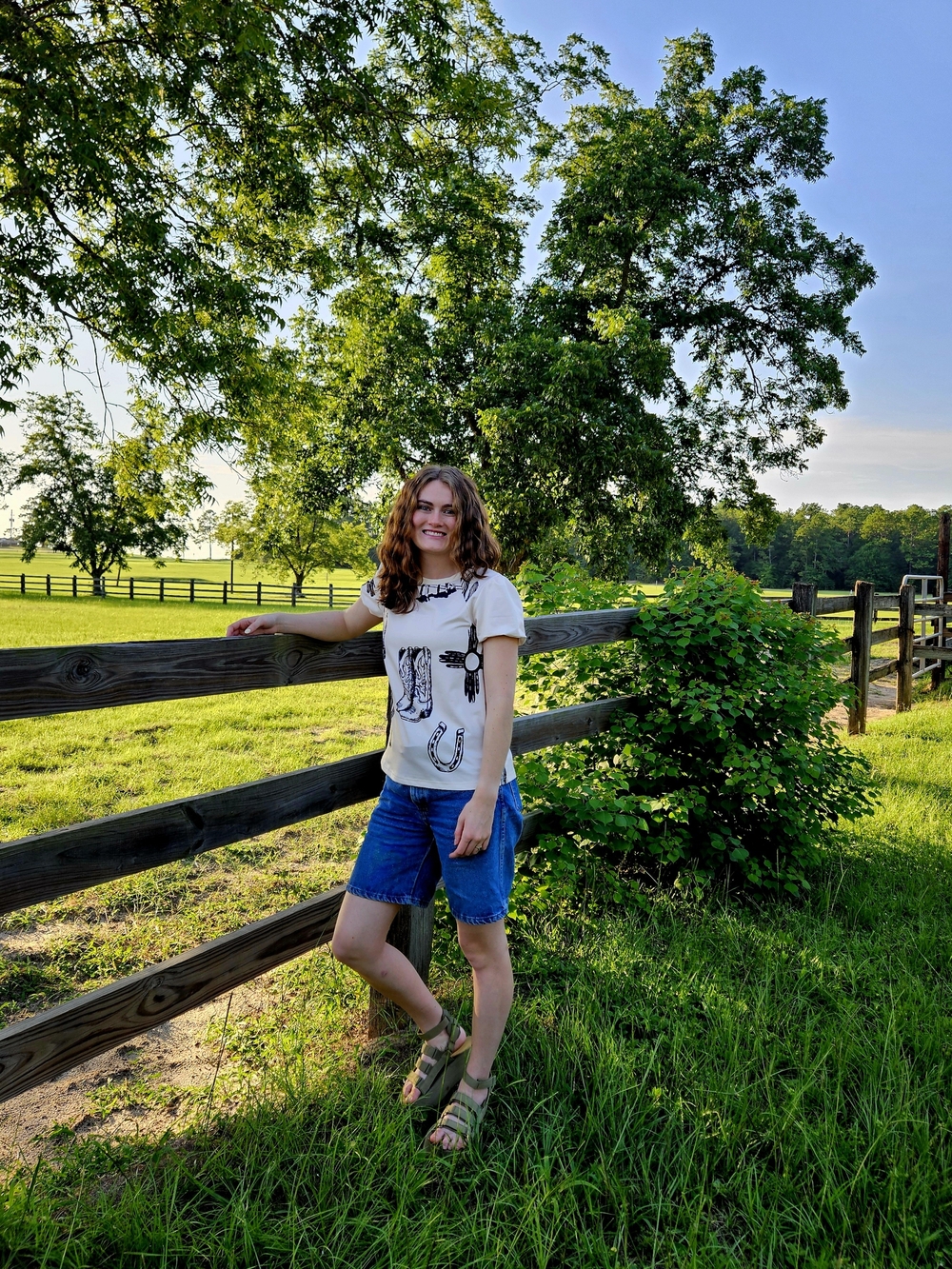 Retro Western Tee - Picture 4 of 4